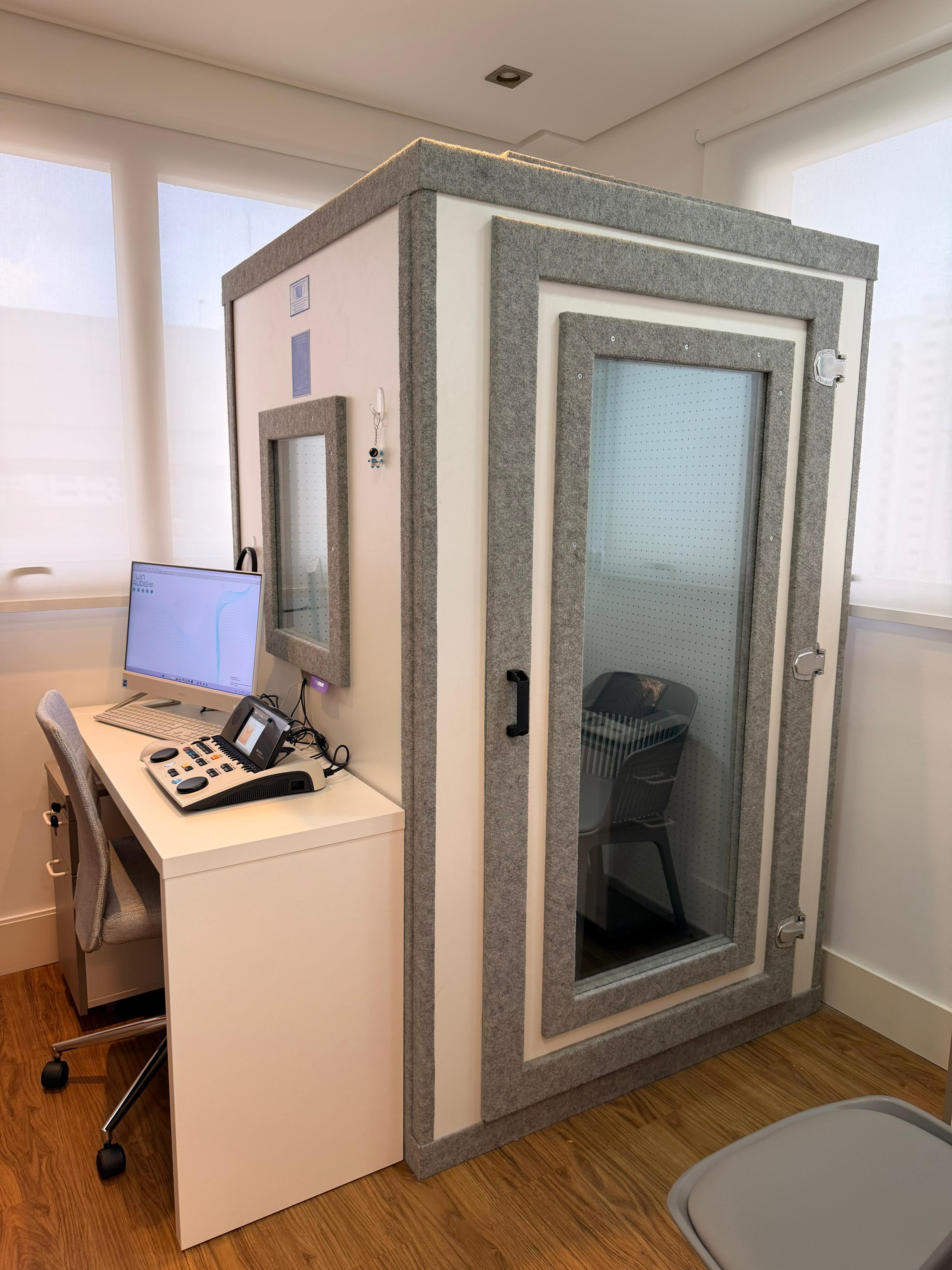 Exame de acufenometria para mensuração do zumbido (tinnitus)