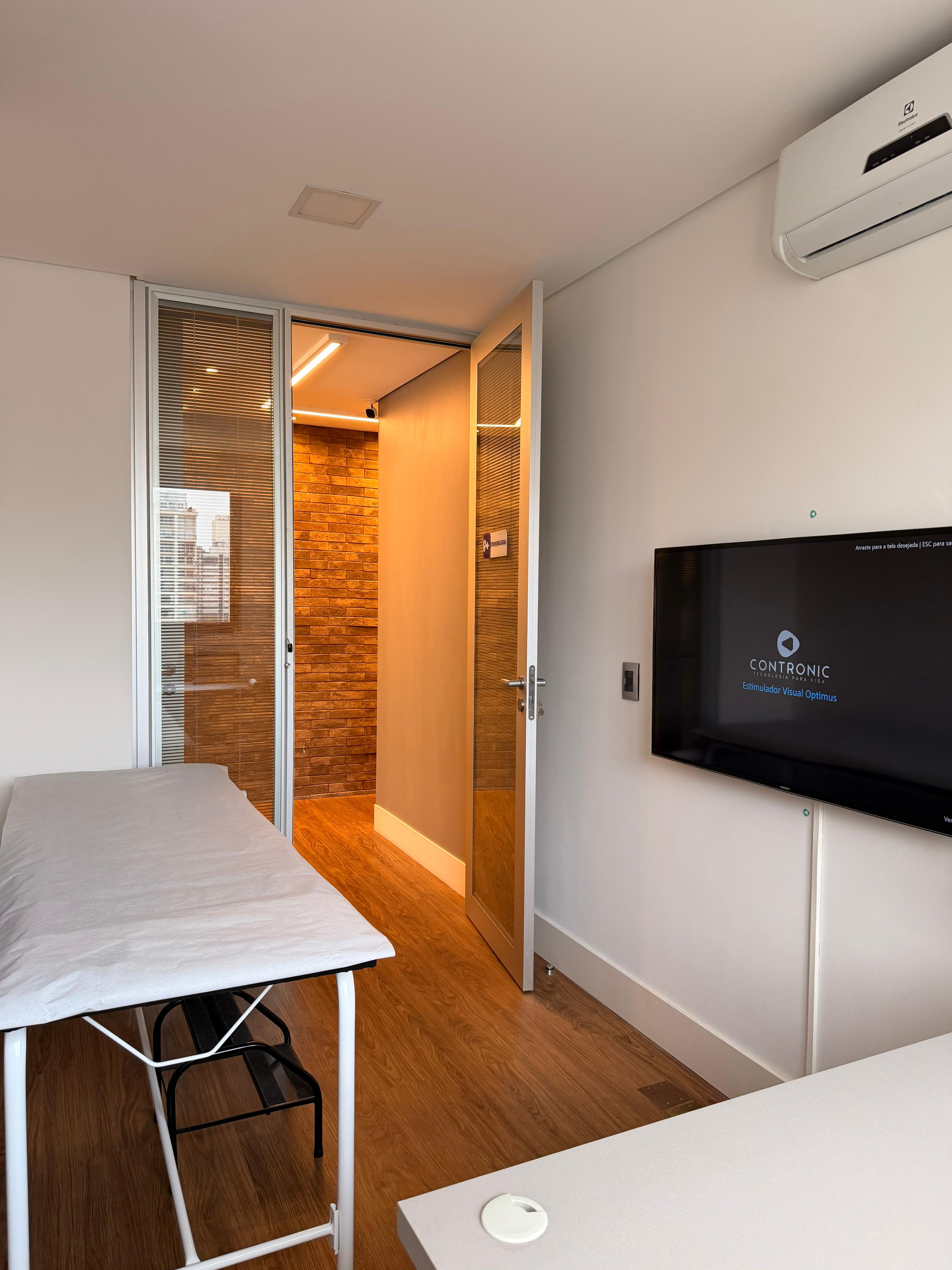 Exame otoneurológico (vectoeletronistagmografia) para diagnóstico de tonturas e vertigens